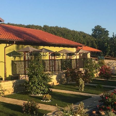 Agriturismo Da Mamma Alba  Buitenkant foto